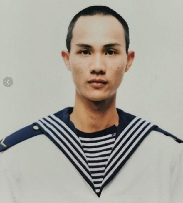 个人事迹曾服役于中国人民解放军92329部队  荣获“四有”优秀士兵一次，嘉奖一次.jpg